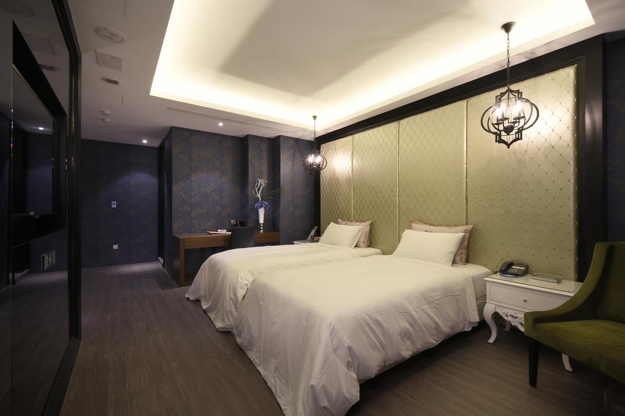 U-Her Hotel Taichung Eksteriør bilde